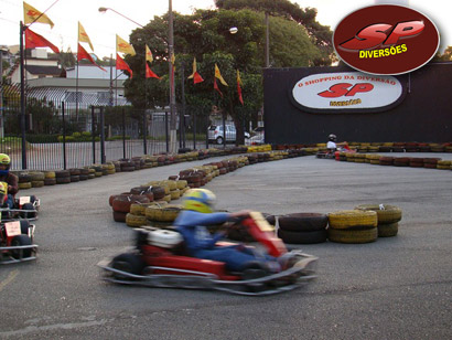 SP Diversoes <!-- Festa, Festas, DIVERSOES, brinquedos, eletrônicos, infantil, criança, KART, BOLICHE, HAPPY HOUR, GASTRONOMIA, EVENTOS, SNOOKER, KARAOKê, karaoke-->